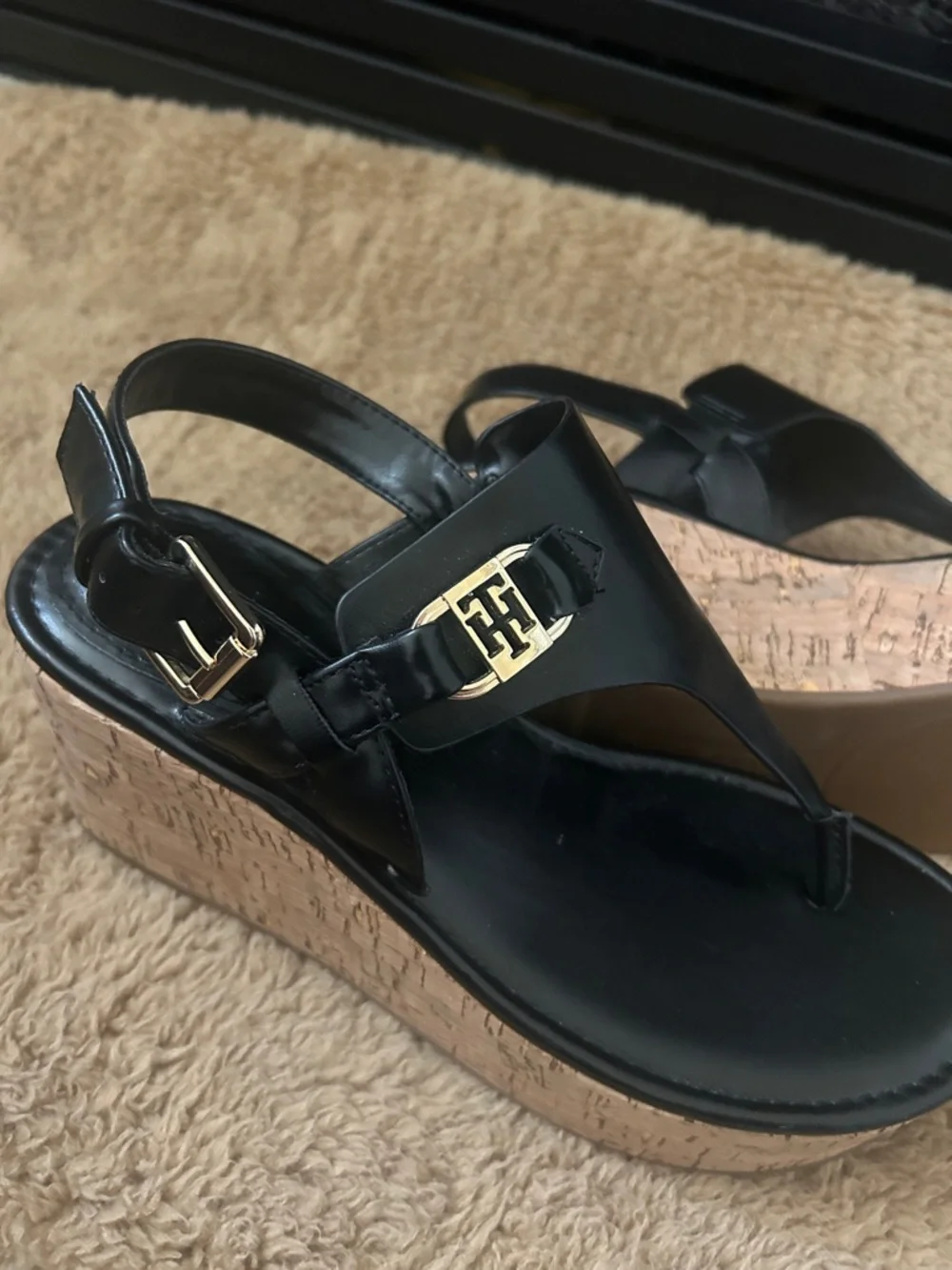 Tommy Hilfiger wedge platform sandals size 8